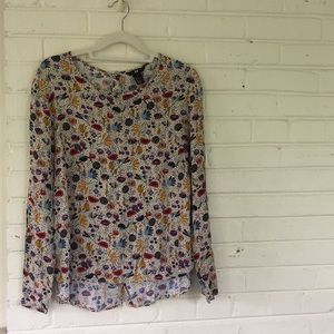 Colorful Floral blouse with buttons in the back